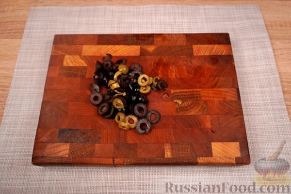 Чечевичный суп с копчёными колбасками