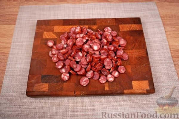 Чечевичный суп с копчёными колбасками
