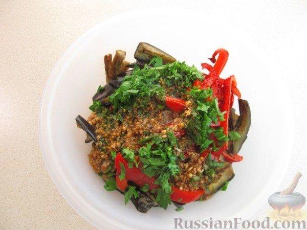 Закуска из жареных баклажанов и перца