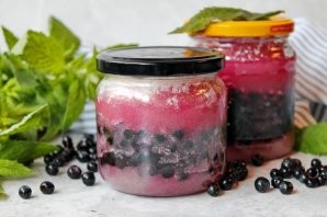 Черника с сахаром на зиму