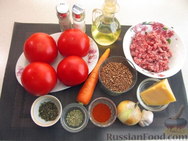 Запечённые помидоры, фаршированные фаршем и гречкой
