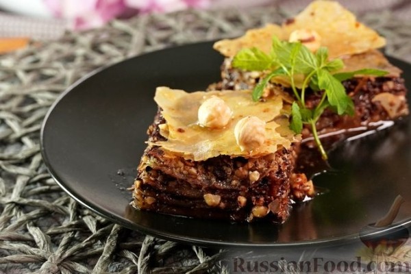 Шоколадная баклава с фундуком
