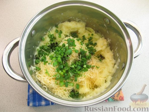 Запечённый перец, фаршированный картофельным пюре и мясом