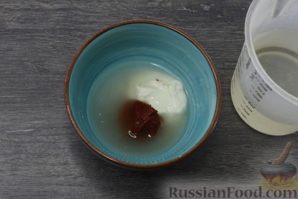 Фрикадельки, запечённые с кабачками и консервированной кукурузой