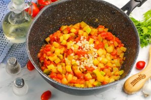 Икра кабачковая на сковороде Икра кабачковая на сковороде