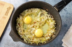 Яичница с капустой