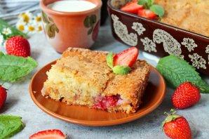 Клубничный пирог с пахтой