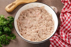 Котлеты из фарша с хлебом