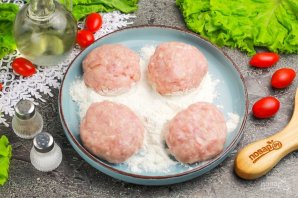 Котлеты с сыром и помидорами