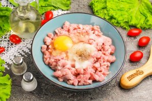 Котлеты с сыром и помидорами