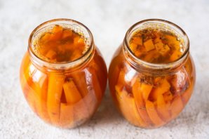Маринованная морковь