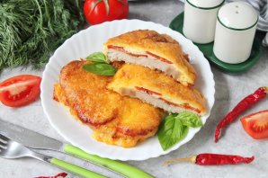 Мясо по-французски с помидорами и сыром