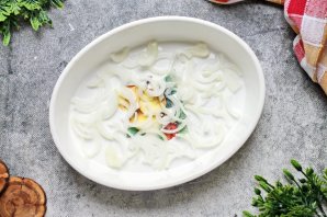 Мясо по-французски с помидорами и сыром
