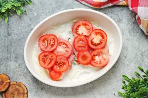 Мясо по-французски с помидорами и сыром