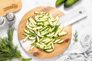 Салат из капусты с укропом