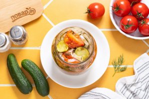 Салат на зиму из помидоров и огурцов Салат на зиму из помидоров и огурцов