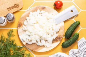 Салат на зиму из помидоров и огурцов Салат на зиму из помидоров и огурцов