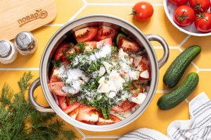 Салат на зиму из помидоров и огурцов Салат на зиму из помидоров и огурцов