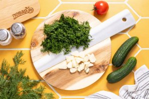 Салат на зиму из помидоров и огурцов Салат на зиму из помидоров и огурцов