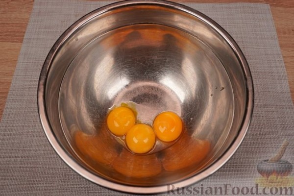 Сарагли с заварным кремом и персиками