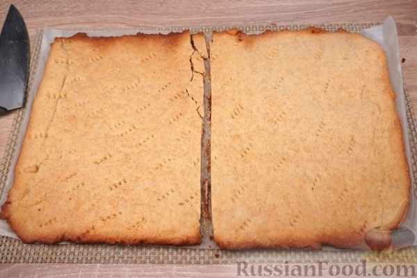Песочный пирог с абрикосовым джемом