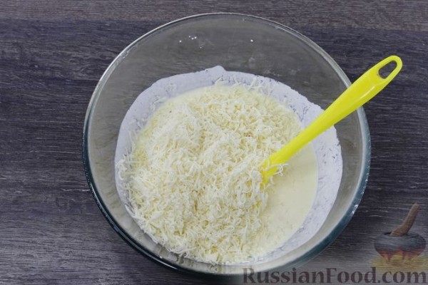 Сырный пирог с зеленым луком