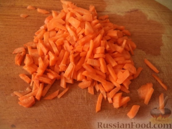 Борщ грибной с черносливом