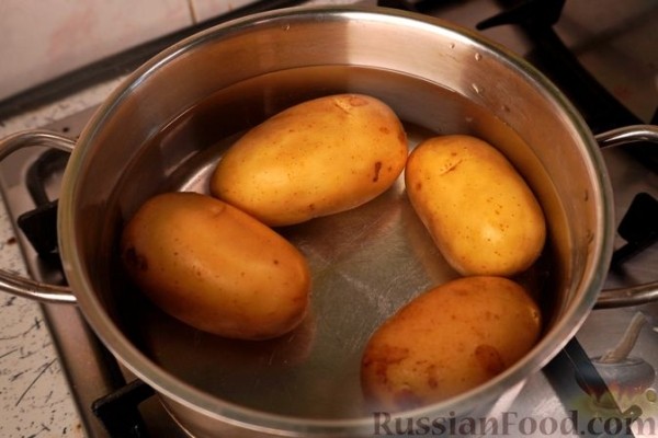 Пататокефтедес (картофельные котлеты с фетой)
