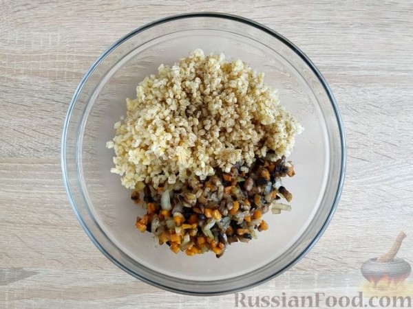Кабачки, фаршированные булгуром, шампиньонами и морковью (в духовке)