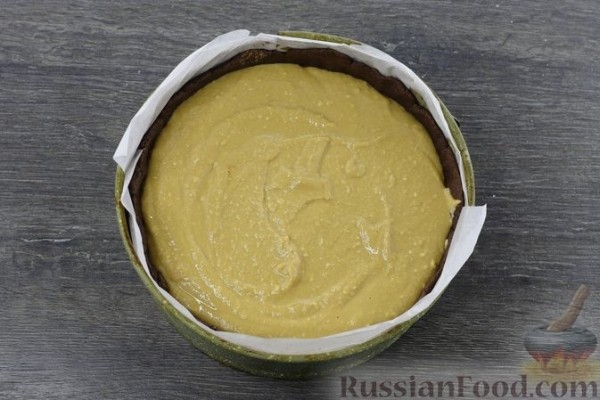 Шоколадный песочный пирог с творогом, черносливом и сгущёнкой