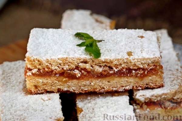 Песочный пирог с абрикосовым джемом
