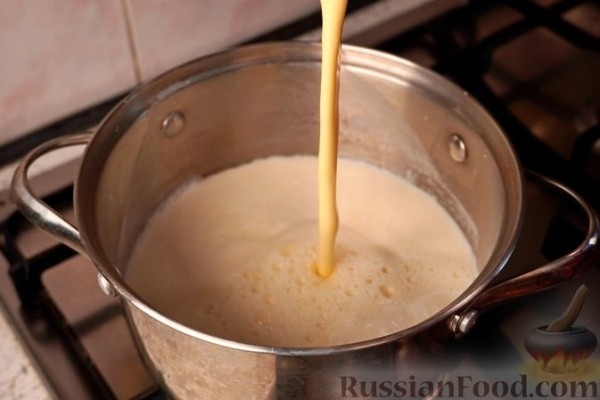 Сарагли с заварным кремом и персиками