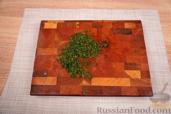 Отварной картофель с творогом и зеленью