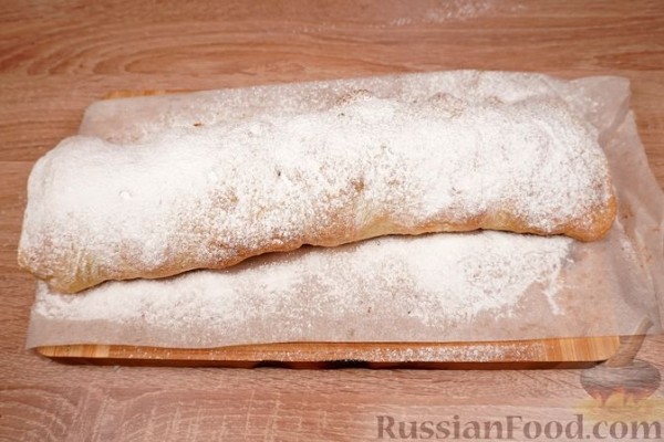 Ретеш (штрудель по-венгерски) с яблоками и маком