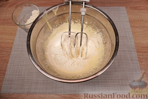 Сарагли с заварным кремом и персиками