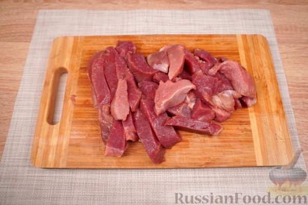 Говядина, тушенная с овощами и стручковой фасолью