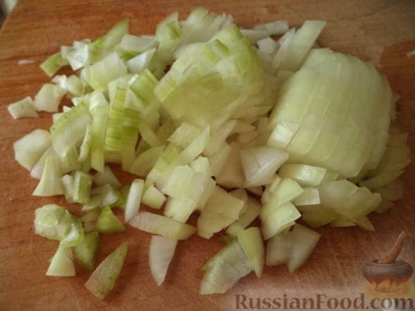 Борщ грибной с черносливом