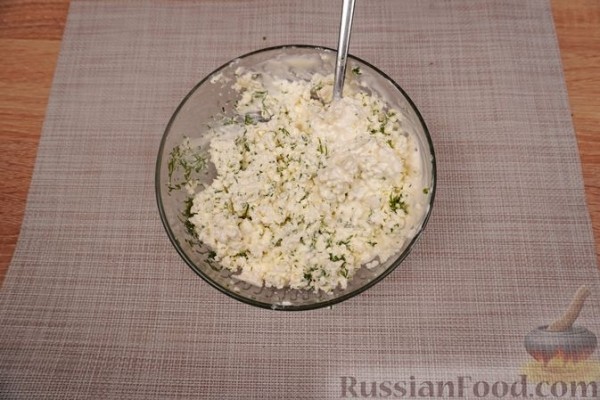 Отварной картофель с творогом и зеленью