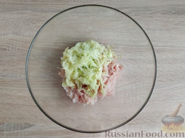 Котлеты из индейки с кабачками (без яиц)