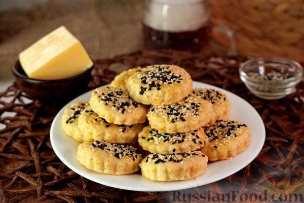 Сырное печенье на пиве