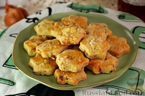 Луковые крекеры на пиве