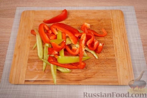 Говядина, тушенная с овощами и стручковой фасолью