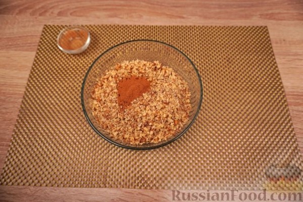 Сарагли с заварным кремом и персиками