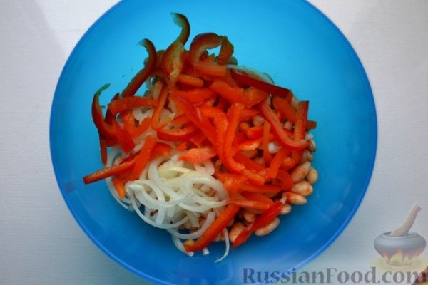 Салат из фасоли и болгарского перца