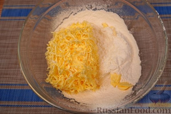Луковые крекеры на пиве
