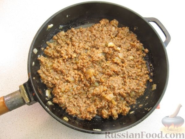 Запечённый перец, фаршированный картофельным пюре и мясом
