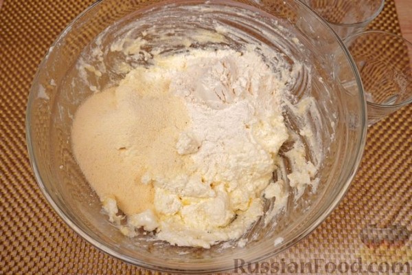 Творожные клёцки (турогомбоц) с персиками