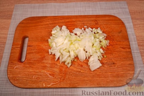 Чечевичный суп с копчёными колбасками