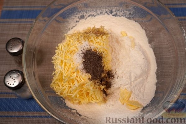 Луковые крекеры на пиве