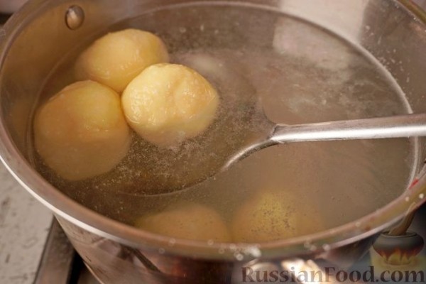 Творожные клёцки (турогомбоц) с персиками